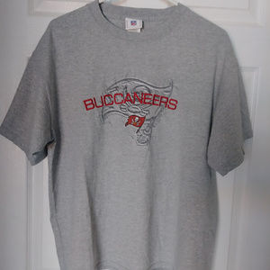 Buccanneers T-Shirt Size Large